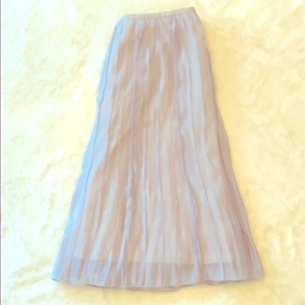 NWOT Elegant Nic + Zoe Batiste Grey Skirt 🤩